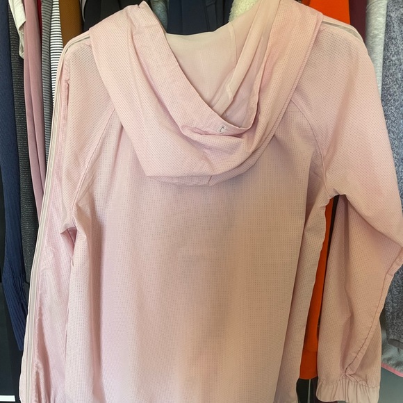 Lululemon Windbreaker - Picture 2 of 4
